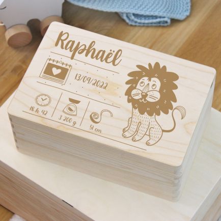 Boîte à souvenirs personnalisable lion en bois 